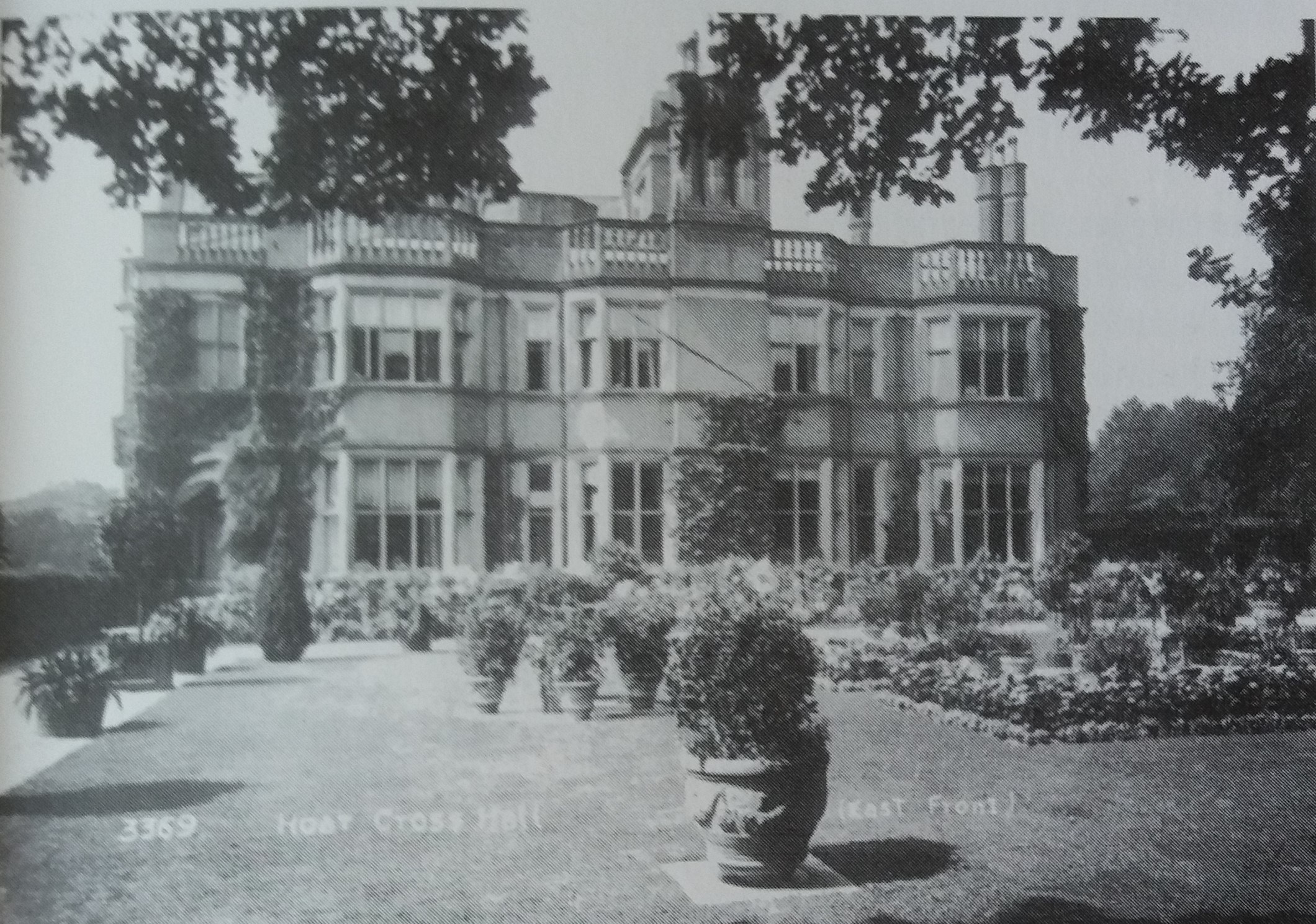 Header Image for: Growing up in a stately home #1
